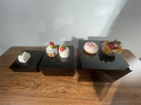 Support à gâteau moderne en acrylique écologique à 5 faces, noir et blanc, carré, pour buffet et présentation alimentaire