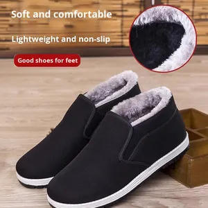 <span class=keywords><strong>Vieux</strong></span> Pékin hiver chaussures en tissu pour hommes coton doublé polaire antidérapant randonnée papa chaussures doux épaissi semelle chaude pour l'âge moyen - Product Image 2