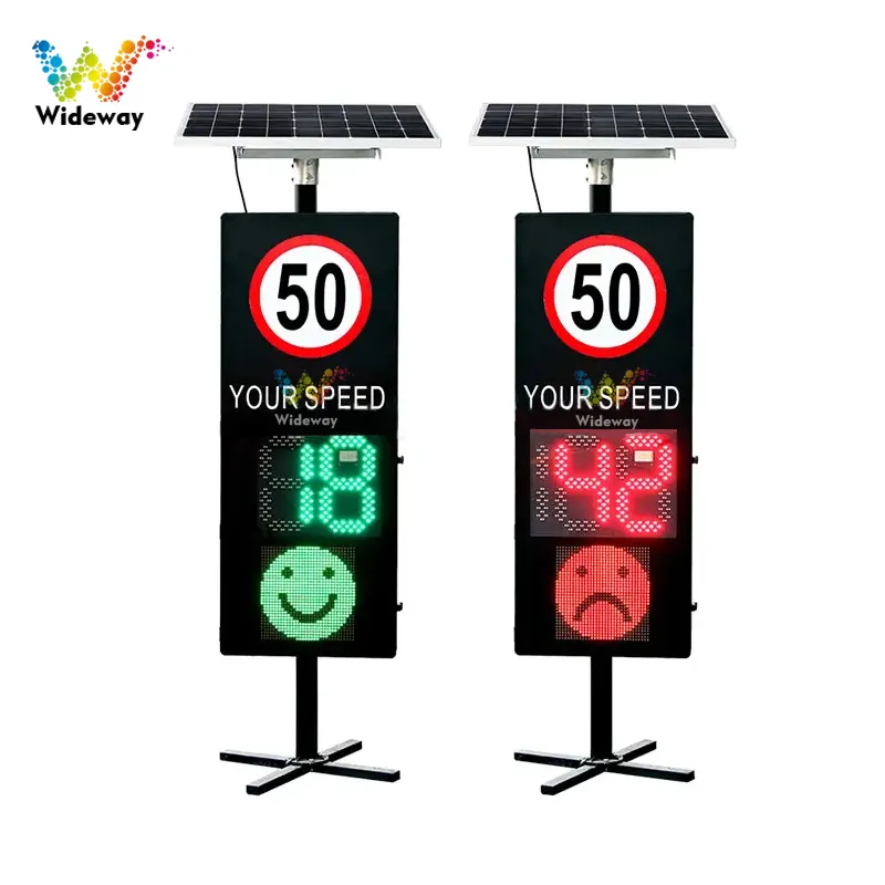 Panneau solaire de limite de vitesse de radar de retour de conducteur activé par véhicule de circulation de LED avec des nombres et un visage souriant