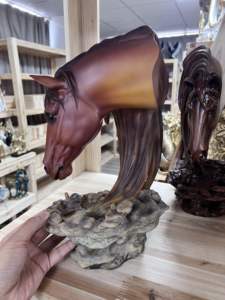 Kişiselleştirilmiş SE7 Yeni Özel At Başı Heykeli Altın Bakır Reçine El Yapımı El Boyaması Hayvan Figürü Paskalya Dekorasyonu Hediyesi - Product Image 5