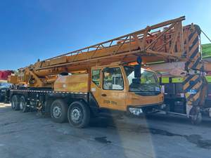 Grúa Móvil Hidráulica Usada Zoomlion ZTC550 de 55 Toneladas, Año 2015, Marca China, Componentes Principales: Motor, Caja de Cambios, Bomba, PLC - Product Image 2