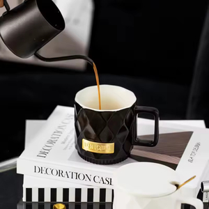 Mug en céramique minimaliste style Instagram avec couvercle et cuillère, 360 ml, compatible lave-vaisselle/micro-ondes, pour fêtes, maison, bureau, café/eau - Product Image 5