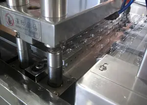 Petite machine d'emballage sous blister de beurre de confiture de ketchup de tomate liquide automatique pour le miel