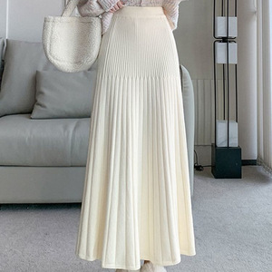 Jupes plissées tricotées d'automne et d'<span class=keywords><strong>hiver</strong></span> Jupes balançoires trapèze à taille haute pour femmes - Product Image 2