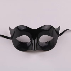 Masques en plastique peints à la bombe de couleur unie Masques de fête Hommes Femmes Costumes de carnaval d'<span class=keywords><strong>Halloween</strong></span> Décorations de fête dansante - Product Image 6