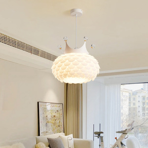 Lustre de chambre à coucher en forme d'écailles, luminaire moderne et minimaliste pour chambre d'enfant, plafonnier créatif en plumes crème style français pour salle à manger - Product Image 4