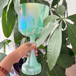 Calice chantant en cristal de quartz vert vitalité premium personnalisable par Yimei pour la guérison sonore et la méditation - Product Image 5