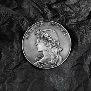 Moneta personalizzata in metallo argento <span class=keywords><strong>donna</strong></span> 3d ghirlanda ragazza francaise - Product Image 4