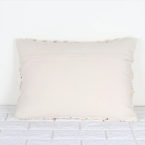 Housse de coussin beige tuftée à la main, style bohème, ivoire et noir, avec détails de points étoile, pour canapé, lit, chaise - Product Image 6