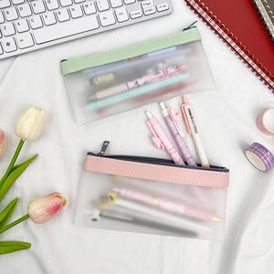 Estuche de bolígrafo mate transparente con pegamento de gelatina de diseño simple con cinturón de mano portátil - Product Image 4