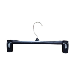 אספקת מפעל 6012CG קולב מכנסיים מפלסטיק שחור 30 ס\\\"מ נגד החלקה עם מתלה מכנסיים - Product Image 5