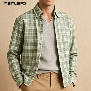 Chemise à carreaux vert sauge pour homme, manches longues, coupe décontractée, surpiqûres apparentes, style vintage preppy old money, surchemise décontractée - Product Image 2