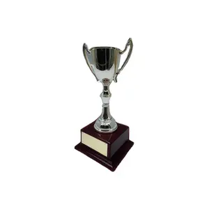 Di alta qualità e di alta qualità a buon mercato su misura di coppa di metallo che canta la competizione Gold Award Games trofeo