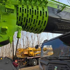 Haute qualité ZAT2000V <span class=keywords><strong>camion</strong></span>-grue <span class=keywords><strong>prix</strong></span> compétitif vente 70 tonnes capacité de chargement nominale Zoomlion cylindre hydraulique essentiel - Product Image 1