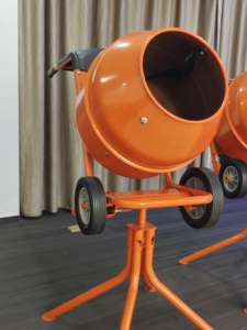 Mezcladora de Concreto Portátil Profesional, Motor de <span class=keywords><strong>Gasolina</strong></span> de 2.5 HP, Capacidad de 5 Pies Cúbicos, Suministro de Agua Manual, Fácil Mantenimiento, 1 Año de Garantía XH - Product Image 3