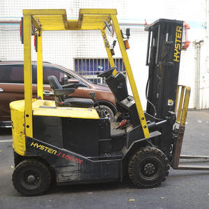 Chariot élévateur électrique Hyster 1,5 tonne, centre de charge 500 mm, commande assise, utilisation intérieure, pneus pleins - Product Image 3