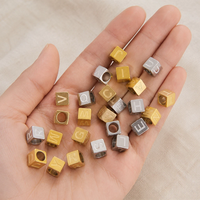 Perles carrées en acier inoxydable 7x7mm, breloques lettres A-Z plaquées or pour la fabrication de bijoux DIY, bracelets et colliers