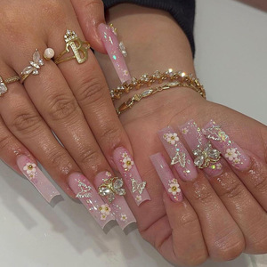 <span class=keywords><strong>Uñas</strong></span> Postizas Económicas al por Mayor, Color Rosa Suave con Temática Navideña, Copos de Nieve Plateados en 3D, Lazos Dulces, Ultra Largas, Semimanufacturadas, Aptas para Máquina - Product Image 3