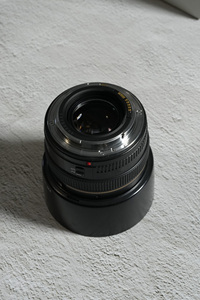 เลนส์ถ่ายภาพสตรีทแบบฟูลเฟรม Canon EF 50mm f/1.4 USM รุ่นขายดีที่สุด - Product Image 2