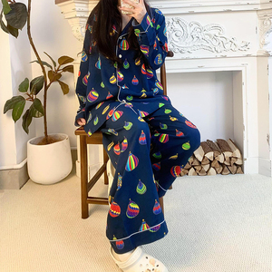 사용자 정의 로고 웨딩 모달 패브릭 여성용 라운지웨어 잠옷 세트 탄성 허리 통기성 섹시한 스타일 - Product Image 2