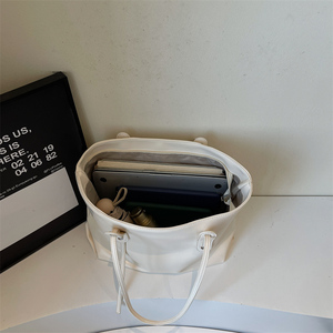 Sac fourre-tout minimaliste jaune beurre 2026 KH, grande capacité, sac à bandoulière en cuir PU souple pour femme, idéal pour le bureau - Product Image 6