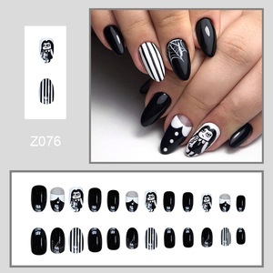 Ins Style Nail Art Tips para niñas pequeñas, uñas de almendra blancas y negras, productos terminados de telaraña de Halloween al por mayor - Product Image 2