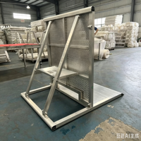 Barrière de contrôle des foules pliable en acier noir anti-escalade avec finition antirouille et installation rapide pour les événements sur scène et en extérieur