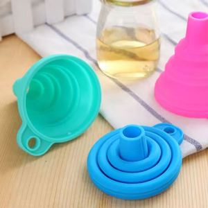 Entonnoir de cuisine pliable et extensible en silicone de qualité alimentaire, petit diamètre, pour huile et liquides - Product Image 3