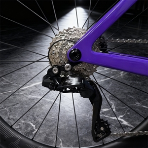 KOZO Vente Directe Usine Kit Cadre de Vélo de Route en Fibre de Carbone à Module Élevé, Roues à Configuration Optionnelle KOZO - Shimano 105 Di2-CB H - Product Image 6