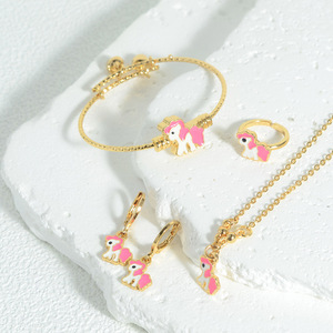 Beliebtes Kinder-Cartoon-Prinzessinnen-Schmuckset, Modischer Hochwertiger Zinklegierung Wassertropfen-Anhänger Niedlicher Pony-Schmuck für Mädchen - Product Image 3