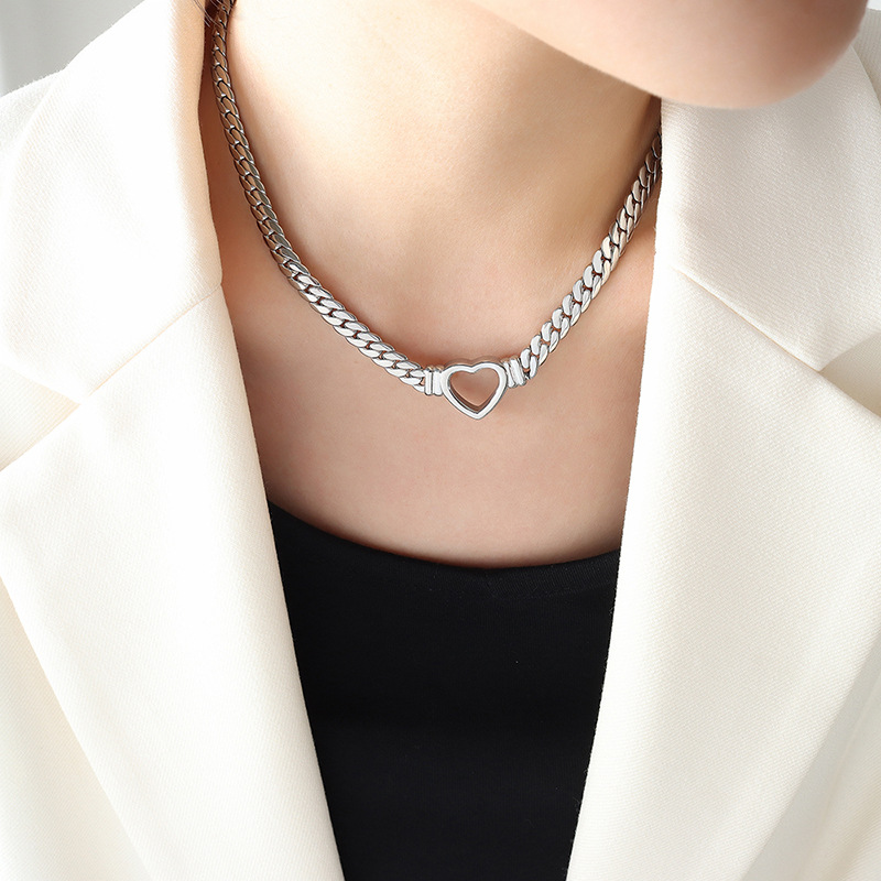 P621-Silver Necklace
