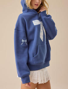 Sweat à capuche en molleton de coton sur mesure OEM ODM, streetwear décontracté, surdimensionné, avec nœud brodé, épaules tombantes, pour femmes, filles et dames - Product Image 4