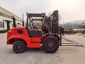 Carretilla elevadora pesada Welift DK50 5000KG 3 mástiles completamente libres 5 toneladas Diesel 4WD Operación sentada para un transporte eficiente - Product Image 2