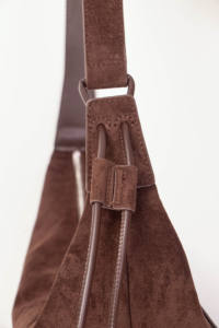 Sac bandoulière vintage en daim givré couleur chocolat pour femme, style bonbon, faible MOQ, qualité supérieure - Product Image 3