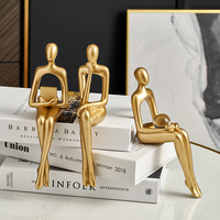 Statue assise décorative en résine légère de luxe pour maison moderne Ornement Décoration de table pour la maison