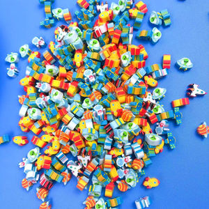 Lot de gommes à effacer en forme de dessins animés, sûres et durables, pour les <span class=keywords><strong>devoirs</strong></span> des enfants et les cadeaux de fête - Product Image 1