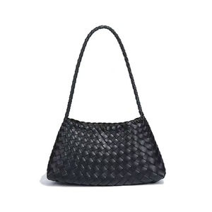 Sac cabas tissé artisanal vintage sophistiqué pour femme – Élégant, polyvalent, idéal pour les trajets quotidiens, à porter à l'épaule ou sous le bras - Product Image 1