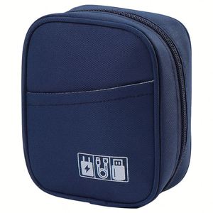 Pochette pour accessoires technologiques en tissu Oxford, résistante à l'eau, design multipoches pour organiser les câbles USB, les chargeurs, les équipements de jeu, bleu marine - Product Image 1
