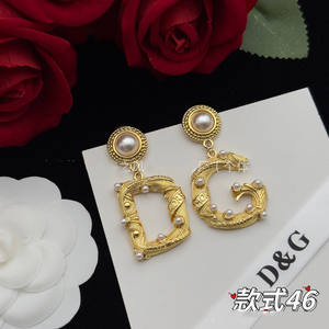 Boucles d'Oreilles Pendeloques de Créateur Inspirées des Lettres DG, Vente en Gros, Grand Modèle, Dernière Tendance de Mode, Bijoux de Luxe Populaires - Product Image 4