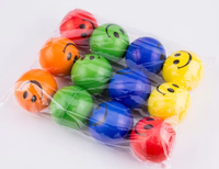 Balle anti-stress spongieuse avec logo personnalisé, balle anti-stress anti-stress en forme de cœur en PU