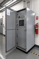 Armoire de Commutation Photovoltaïque Connectée au Réseau Basse Tension, Boîtier de Combinaison CC/CA, Protection Contre les Fuites MCCB, 6 Prises 400V/380V 600A-800A