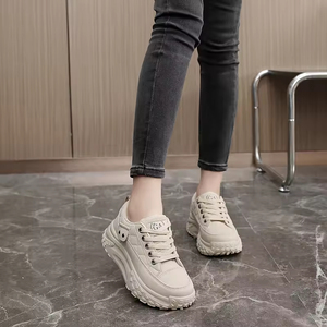 รองเท้ากีฬาลำลองสำหรับผู้หญิงปี 2026 รองเท้าผ้าใบพื้นหนาเพิ่มความสูง สไตล์ Dad Sneakers ระบายอากาศได้ดี แรงบันดาลใจจากฤดูใบไม้ผลิและฤดูใบไม้ร่วง - Product Image 6