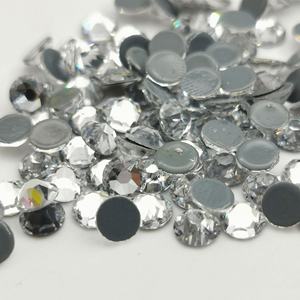 คริสตัลแก้วเจียระไน 16 เหลี่ยม แบบติดร้อน รุ่น 2088 ขนาด 20ss 10ss สีคริสตัล AB รับประกันคุณภาพ 1 ถุง จัดส่งภายใน 2~3 วัน - Product Image 4