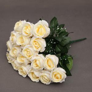 Bouquet <span class=keywords><strong>di</strong></span> Rose Avorio TCF, <span class=keywords><strong>Fiori</strong></span> Decorativi, 18 Teste <span class=keywords><strong>di</strong></span> Rose Rosse in Velluto, <span class=keywords><strong>Fiori</strong></span> Artificiali per Matrimoni e Decorazioni Domestiche - Product Image 3