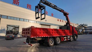 รถเครนติดรถบรรทุกขนาดเล็ก 2 ตัน พร้อมอุปกรณ์จับอิฐแบบไฮดรอลิก บูมพับได้ สำหรับงานก่อสร้างอิฐ - Product Image 4