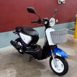 <span class=keywords><strong>Scooter</strong></span> à essence léger <span class=keywords><strong>Suzuki</strong></span> Linglu 50cc 4 temps avec panier tressé avant, super économie de carburant, cyclomoteur urbain pour les courses - Product Image 1