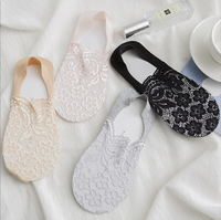 Printemps et été nouvelle usine chaussettes bateau à bouche profonde décontracté dentelle mince chaussettes invisibles dames femmes filles