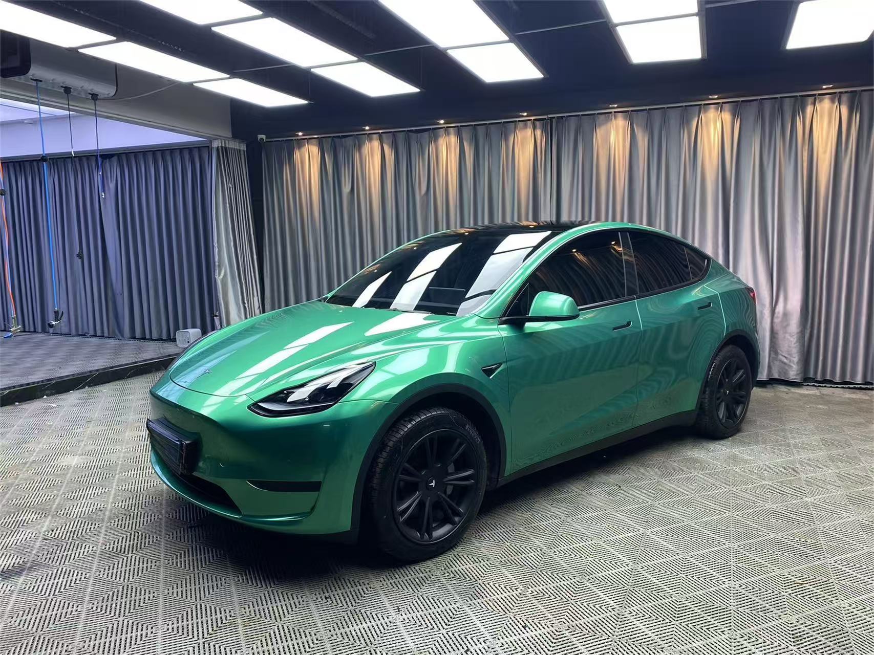 B*MW M4 Isle of Man Green
