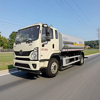 Camion pulvérisateur d'eau diesel Euro 3 15CBM 4x2 pour l'irrigation paysagère et la lutte contre la poussière, assainissement municipal