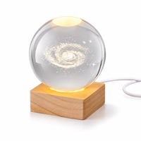 Boule de cristal gravée au laser 3D personnalisée avec base en bois carrée, lumière LED multicolore, cadeau personnalisé, décoration